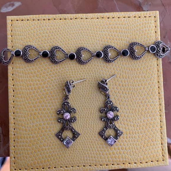 🌺Beautiful Valentine Gift Earrings and Bracelet😍 - Picture 2 of 8